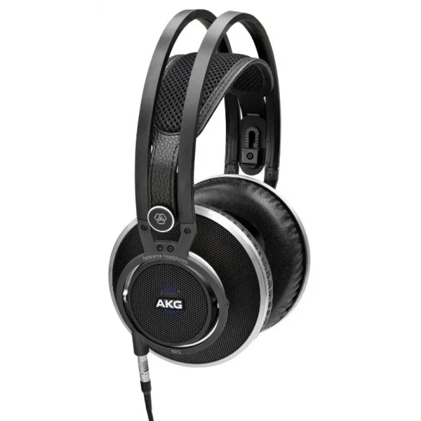 AKG K812