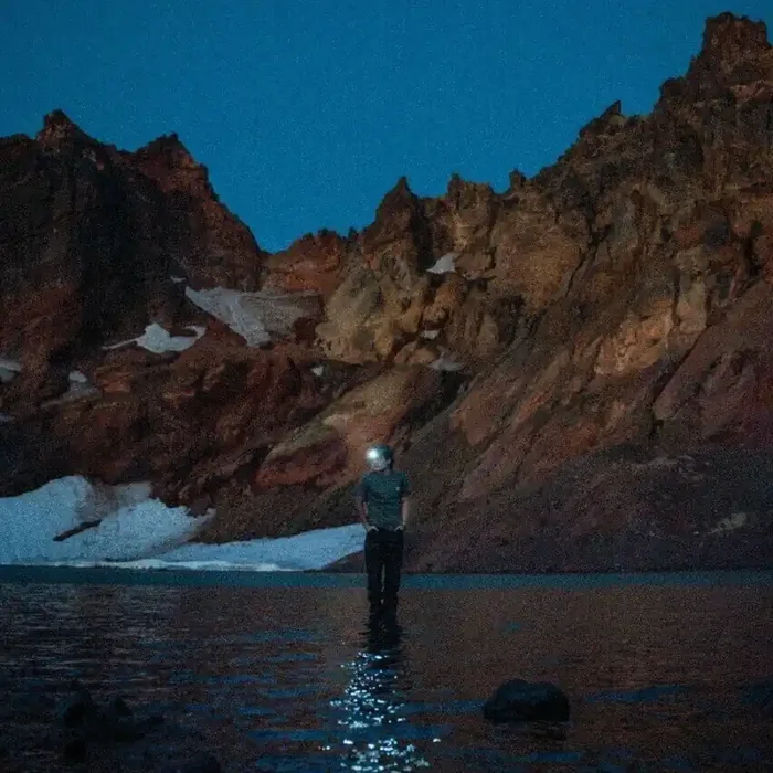 Max McNown – Night Diving (The Cost Of Growing Up) (Indie Exclusive) (Cream Coloured) (2 LP)