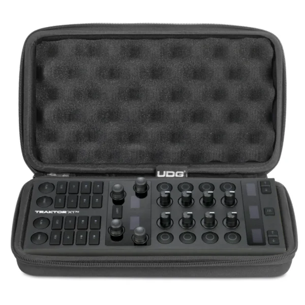 UDG Creator NI Traktor X1 MK3 / Reloop Mixtour Pro Hardcase Black – U 8503 BL