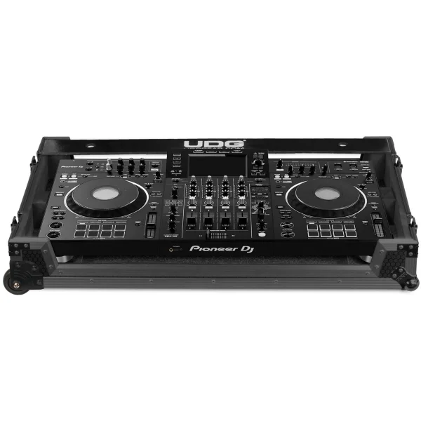UDG Ultimate Flight Case Multi Format 3XL Black Plus (Wheels) – U91070BL