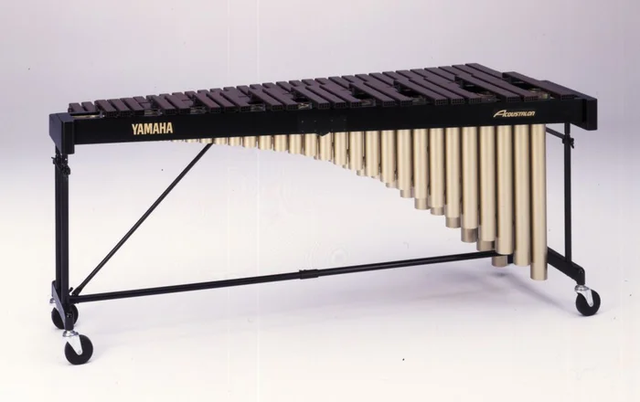 YAMAHA Ym 2400 Conservatoire